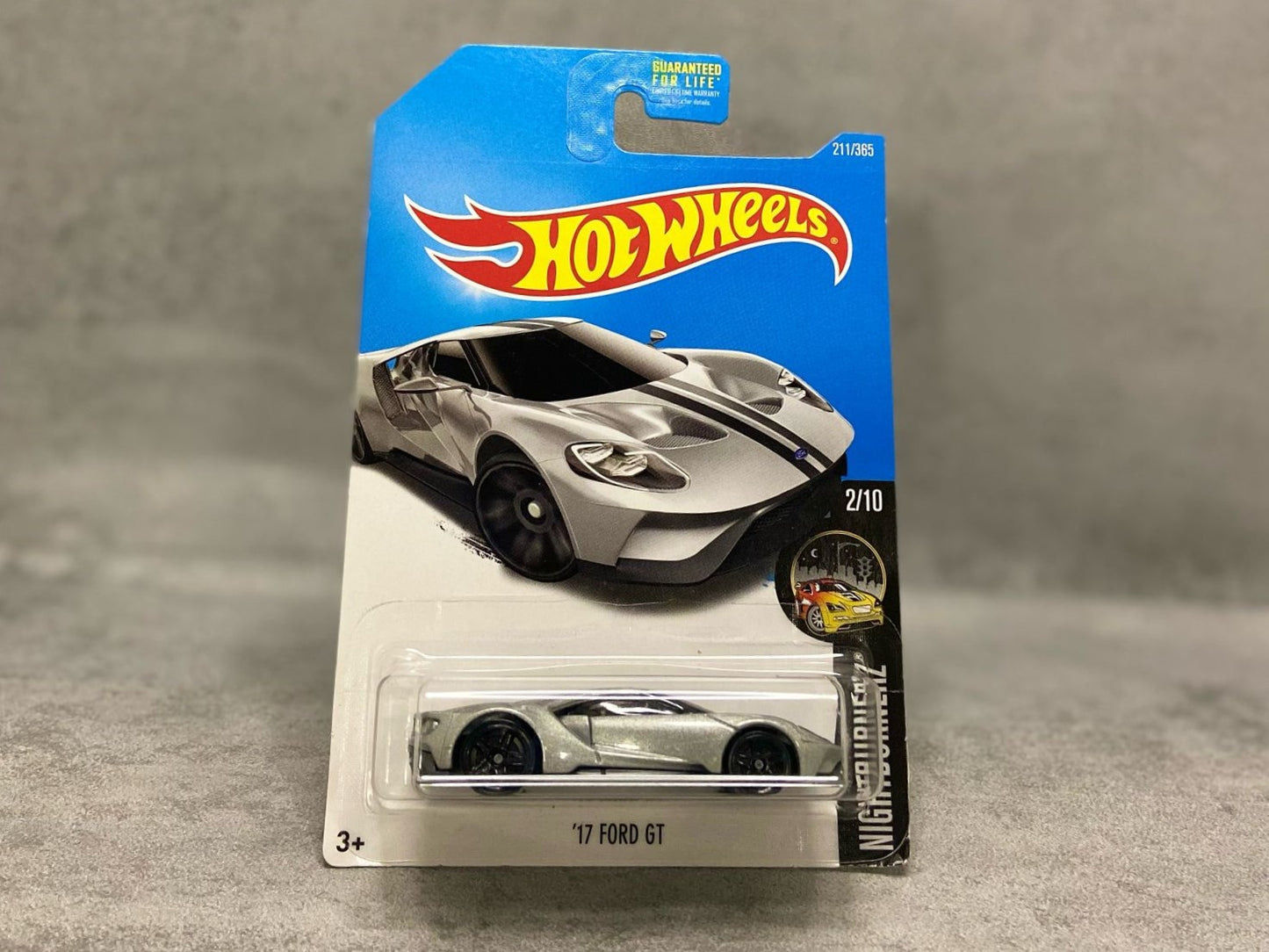 Hot Wheels '17 Ford GT – mașinuță 1:64 cu design de Le Mans și linii futuriste americane
