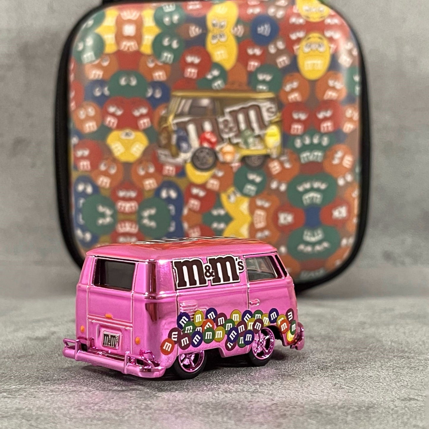 Demon King Auto 1:64 VW T1 MM Pink