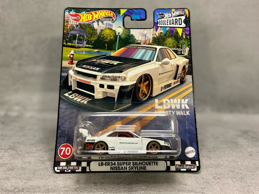 Hot Wheels Boulevard Nissan Skyline LB-ER34 LBWK – mașinuță premium 1:64 cu design Liberty Walk și detalii de colecție

