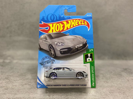 Hot Wheels Porsche Panamera Turbo S E-Hybrid Sport Turismo – mașinuță 1:64 cu design elegant și tehnologie hibridă de top

