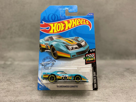 Hot Wheels '76 Greenwood Corvette – mașinuță 1:64 cu design sportiv și modificări aerodinamice

