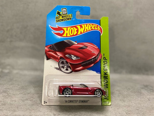 Hot Wheels '14 Corvette Stingray – mașinuță 1:64 supercar american din seria Mainline

