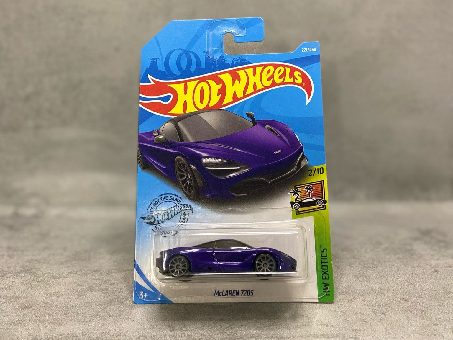 Hot Wheels McLaren 720S – mașinuță 1:64 cu design aerodinamic modern din seria Mainline

