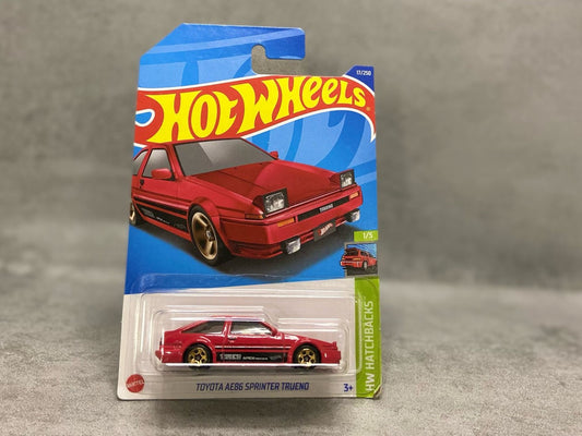 Hot Wheels Toyota AE86 Sprinter Trueno – mașinuță 1:64 JDM iconic, din seria Mainline

