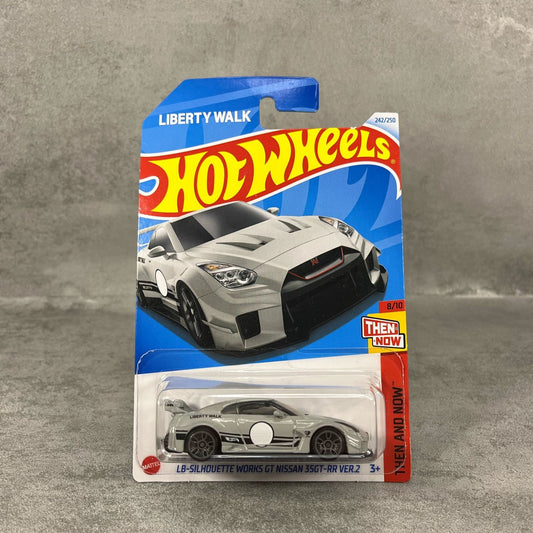 Hot Wheels Mainline – Nissan GT-R R35 LB-Silhouette Works Ver.2 mașinuță 1:64 JDM stil Liberty Walk